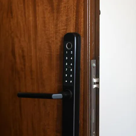 Rondine Apartman